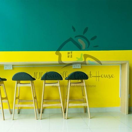 Nn Famille Guest House Пасир Гуданг Екстериор снимка